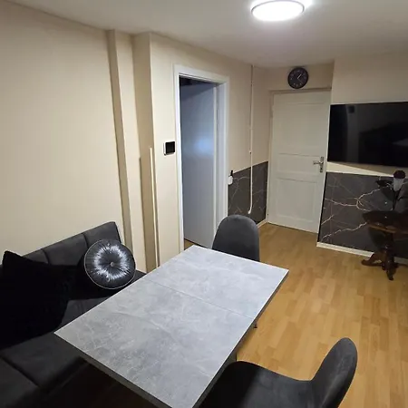 Holiday home Geluk In 2 *