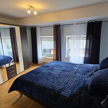 Geluk In 2 Vakantiehuis *